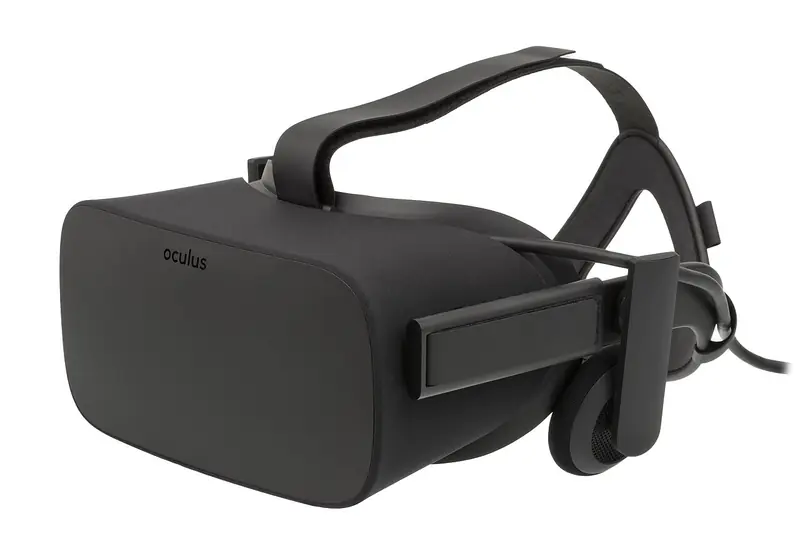 L'Oculus Rift CV1, sorti en 2016 : le premier casque grand public d'Oculus, racheté par Facebook en 2014.