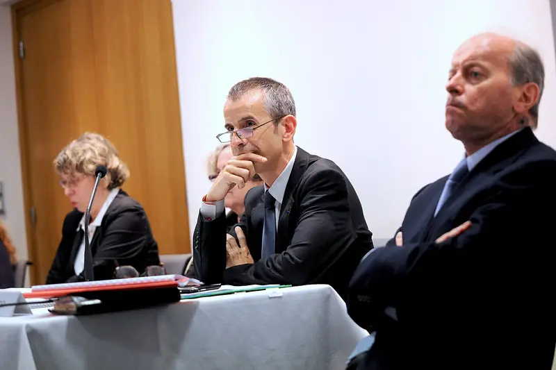 Éric Walter, secrétaire général de la Hadopi, avec les membres de l'autorité le 28 juin 2010 à Paris, au démarrage de la riposte graduée.
