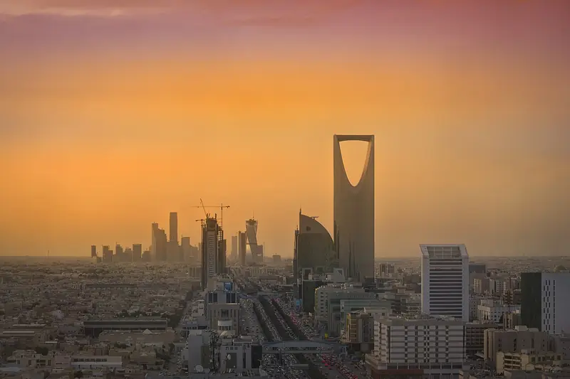 Riyad, la capitale saoudienne, avec la tour du Kingdom Centre et le quartier financier du roi Abdallah, en 2016.