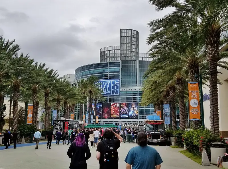 L'entrée du palais des congrès d'Anaheim habillé aux couleurs de la BlizzCon 2017.