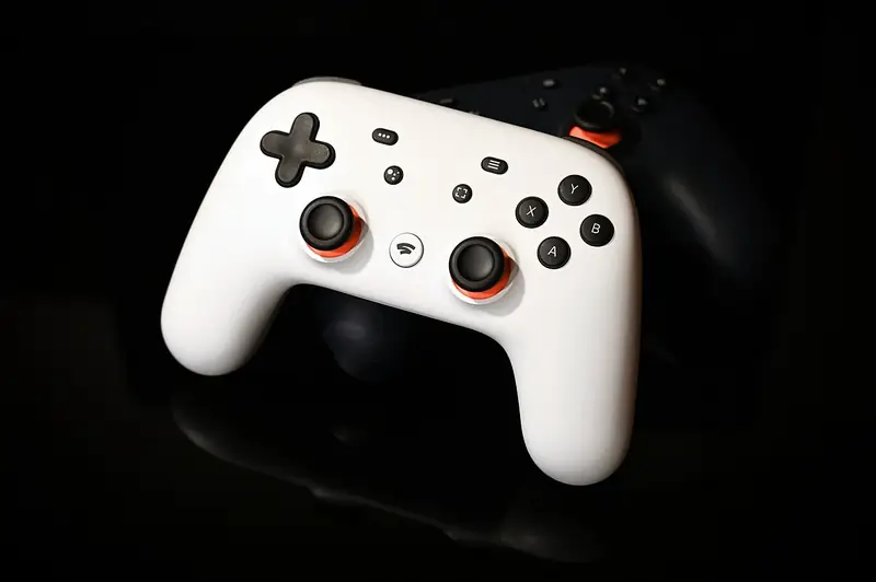 La manette de Google Stadia, photographiée en janvier 2023, quelques jours après la fermeture du service par Google.