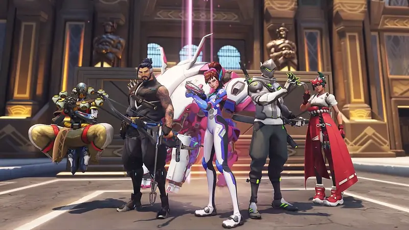 Une équipe de cinq héros dans Overwatch 2, sorti en 2022, qui passe les équipes de six à cinq joueurs.