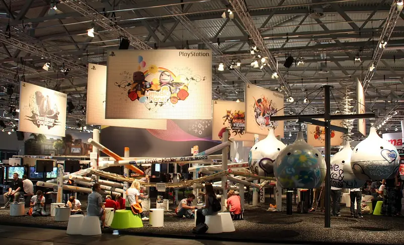 Le stand PlayStation de Sony à la Gamescom 2009, à Cologne, à l'époque de la PS3.