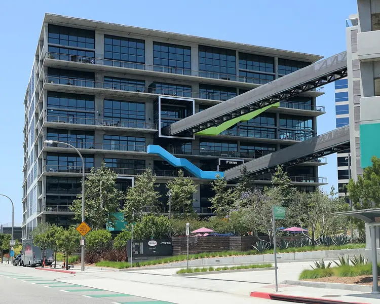 L'immeuble de Culver City, en Californie, qui abritait le siège de TikTok en 2024, l'année où les États-Unis ont voté la loi menaçant d'interdire l'application.