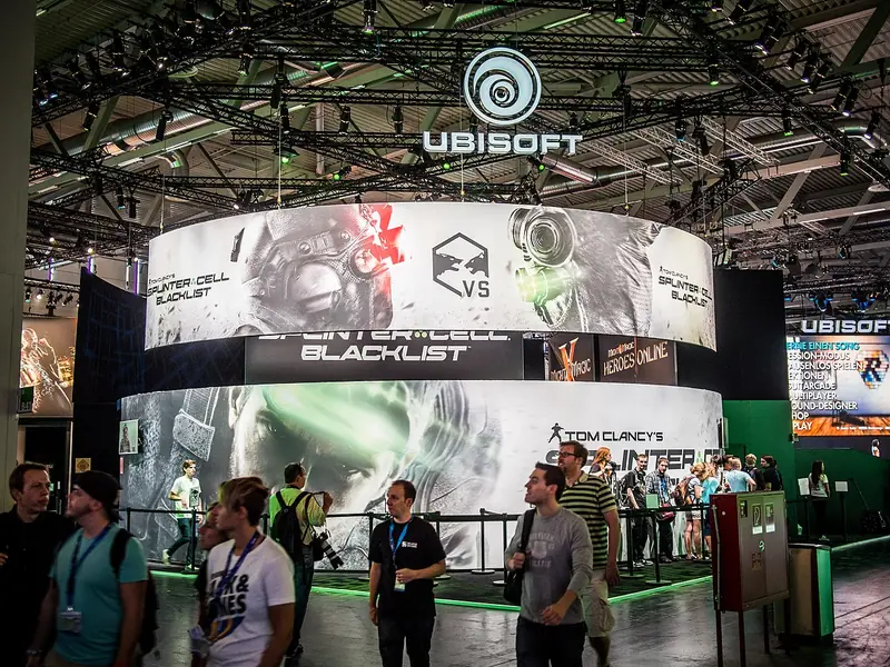 Le stand Ubisoft à la Gamescom 2013, avec Splinter Cell Blacklist et Watch Dogs à l'affiche.